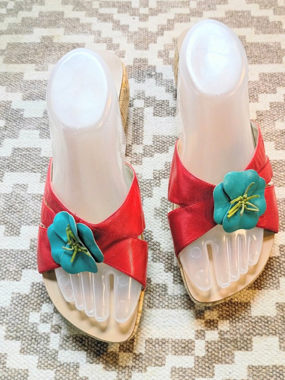 Bisou Bisou  Floral Wedge Sandals Size 10